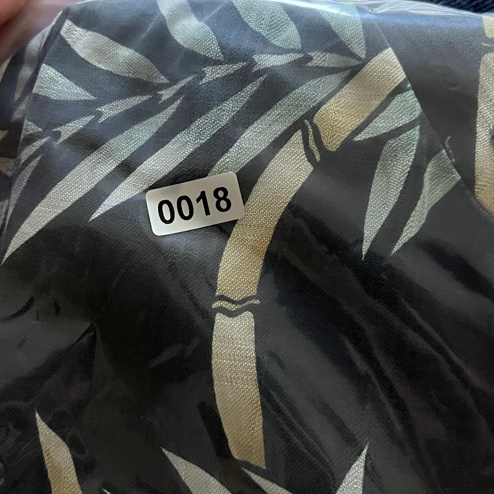 Tommy Bahama Mens Silk Bamboo Palm Print Camp Shirt Black Short Sleeve Medium - Picture 8 of 8